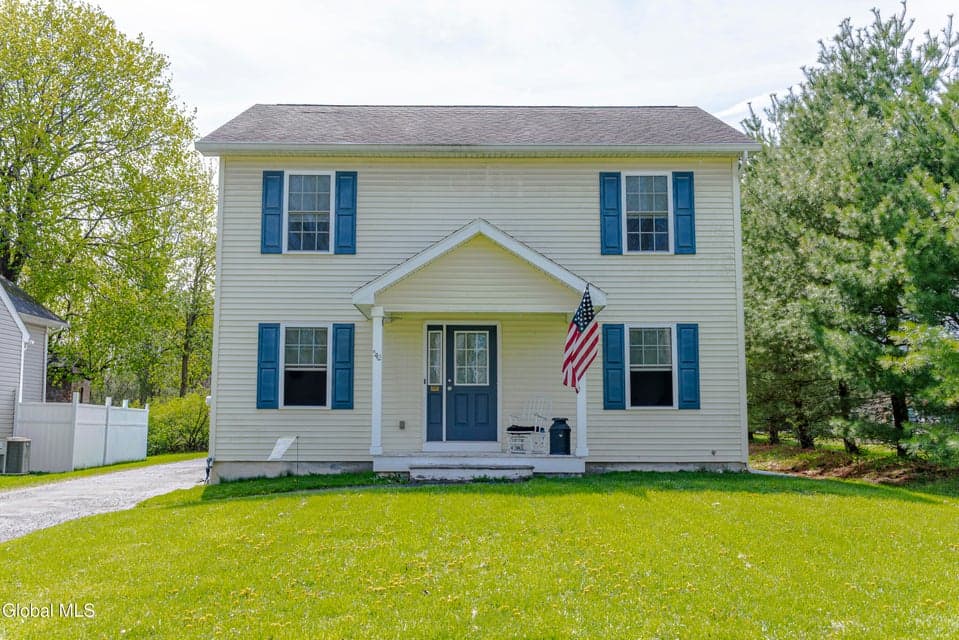 542 Hudson River Road, photo 1