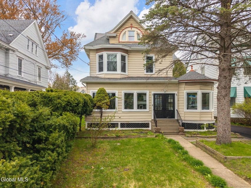 477 Western Avenue, photo 2
