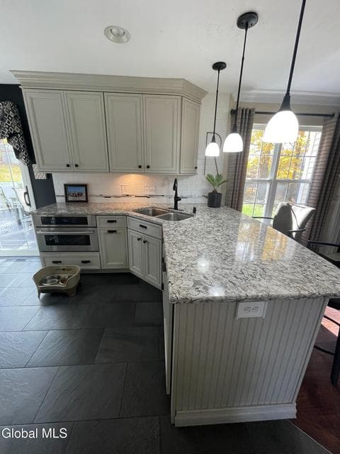 227 S Springhurst Drive, photo 4