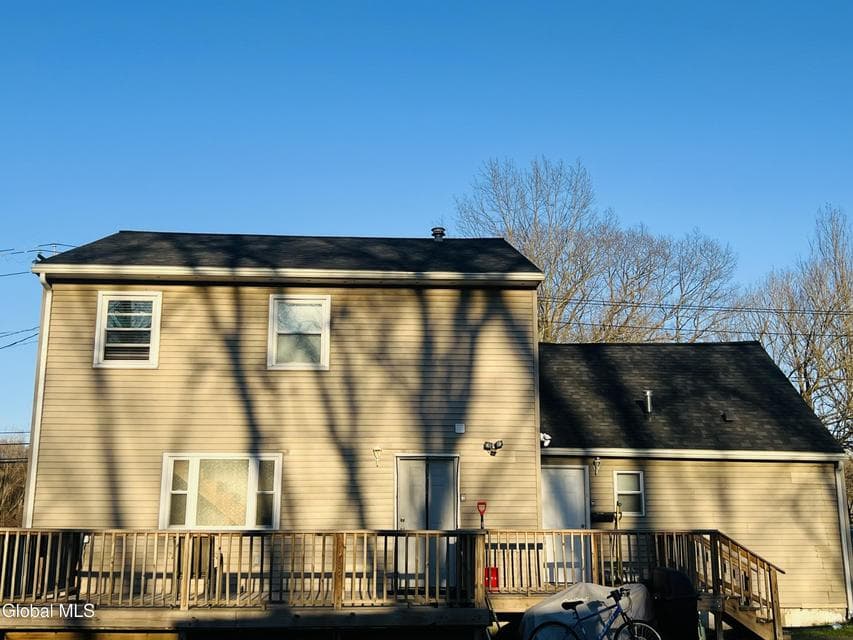 130 Hudson River Road, photo 1