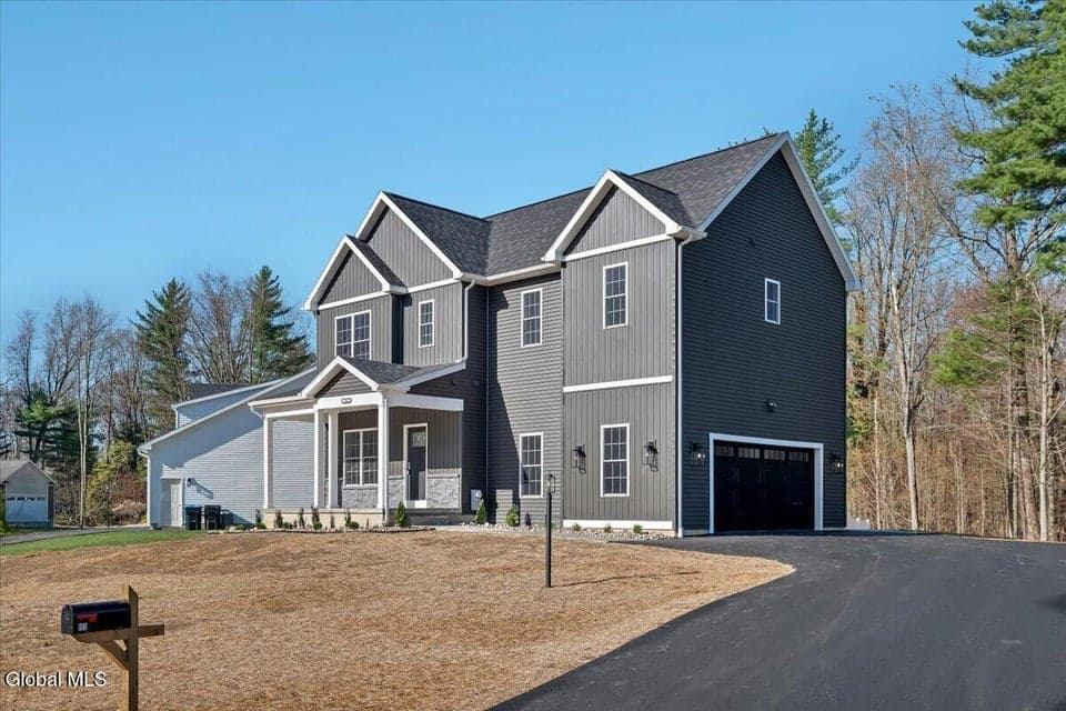 105 Diamond Place, photo 2