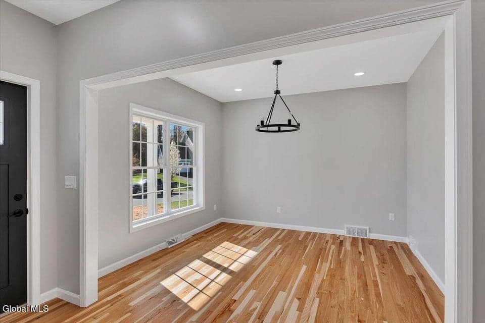 105 Diamond Place, photo 4
