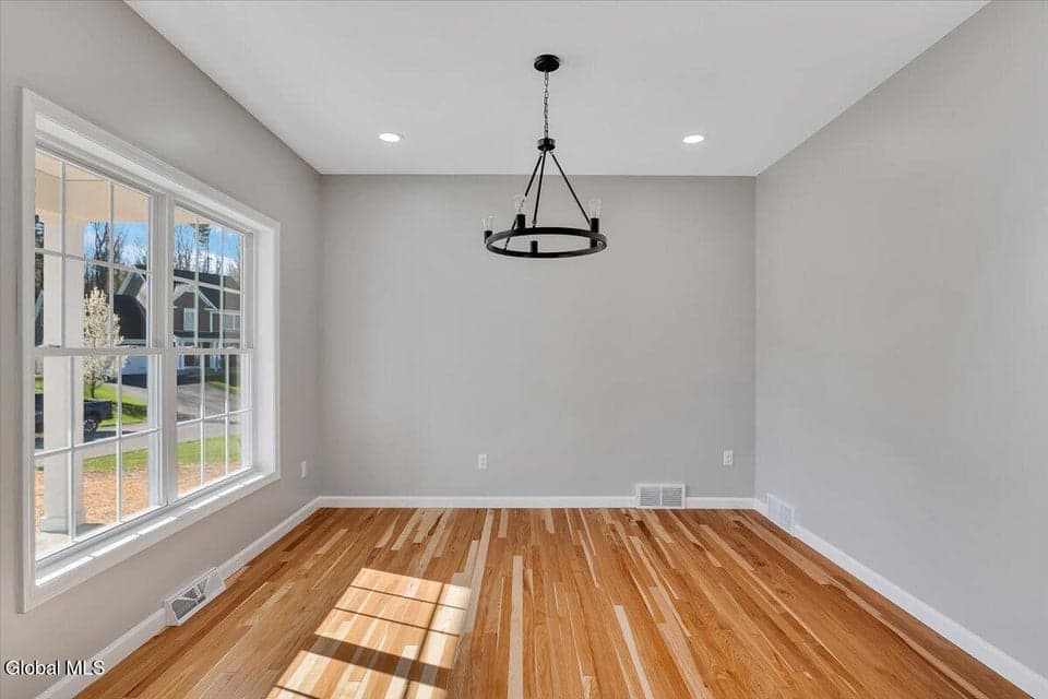105 Diamond Place, photo 5