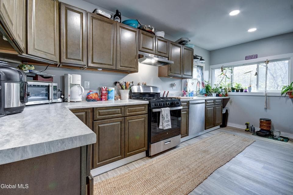104 Moyer Street, photo 3