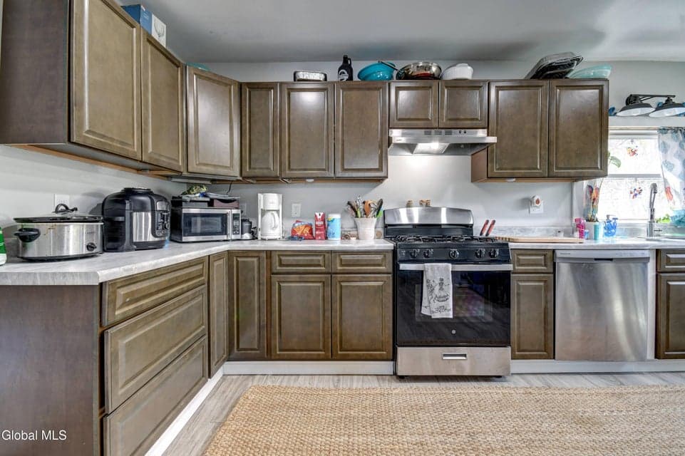 104 Moyer Street, photo 4