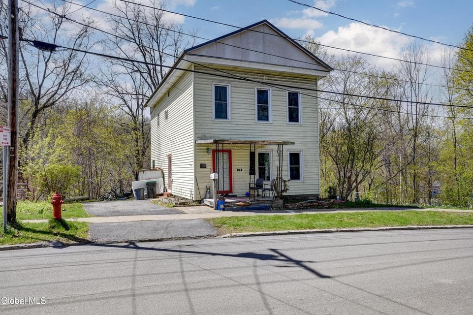 104 Moyer Street, photo 2