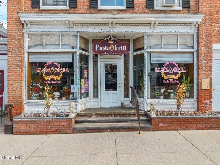 334 Main Street, photo 2