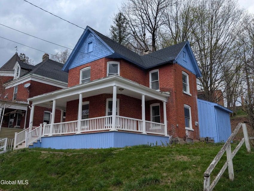 21 Monroe Street