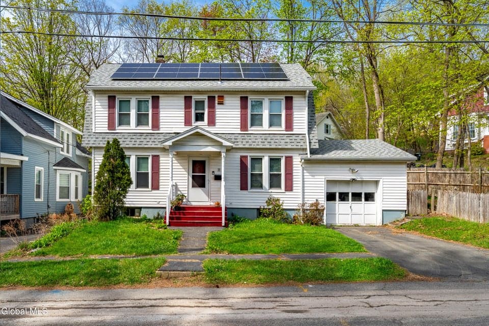 11 Putnam Street, Brunswick, NY 12180
