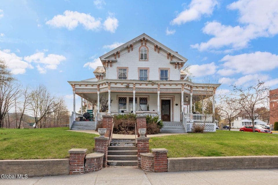 3847 Main Street