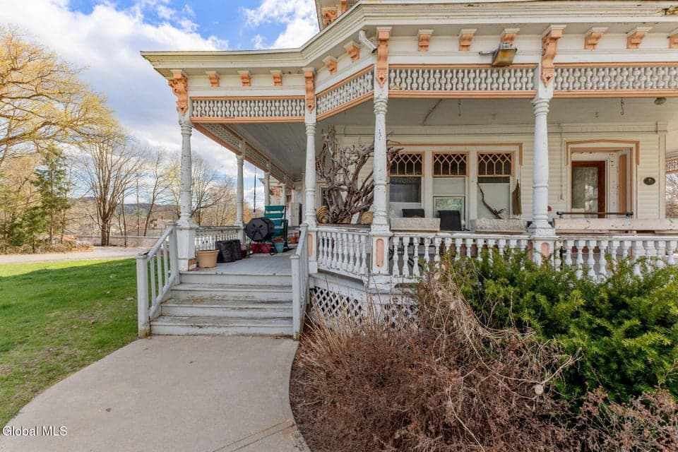 3847 Main Street, photo 4
