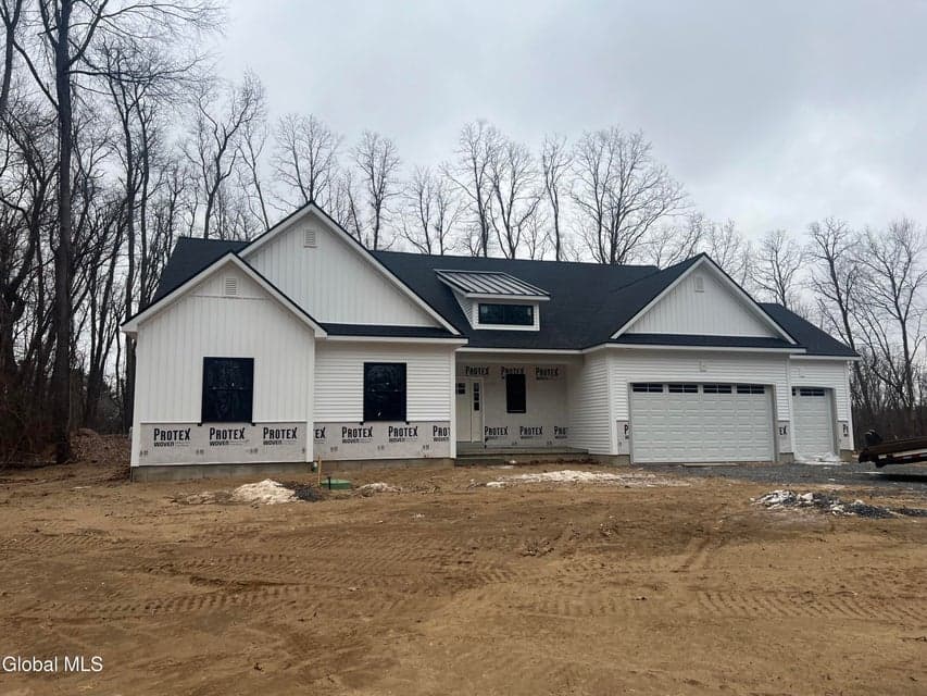 L19 Van Patten Drive, photo 1