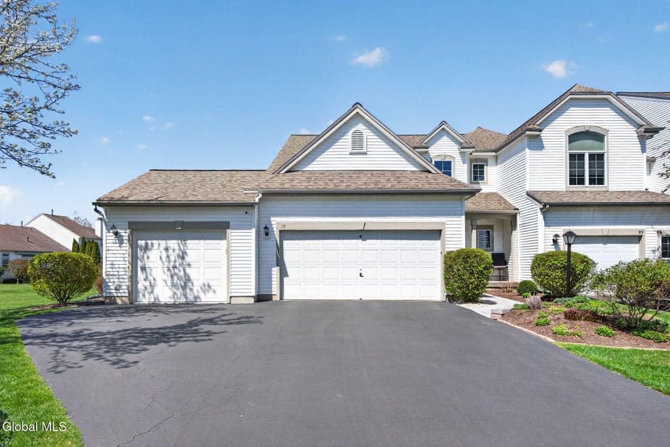 19 Empire Circle, photo 3
