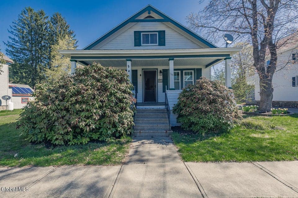 38 1st Avenue, photo 3