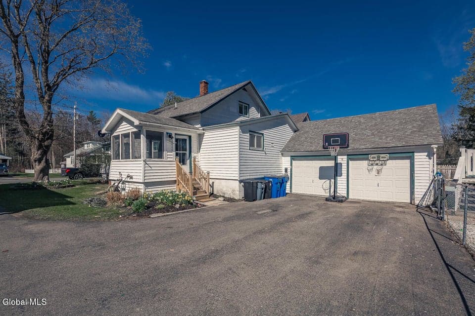 38 1st Avenue, photo 5