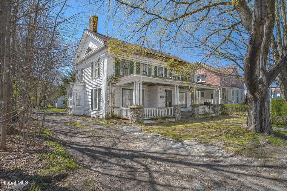 30 E Main Street, photo 5