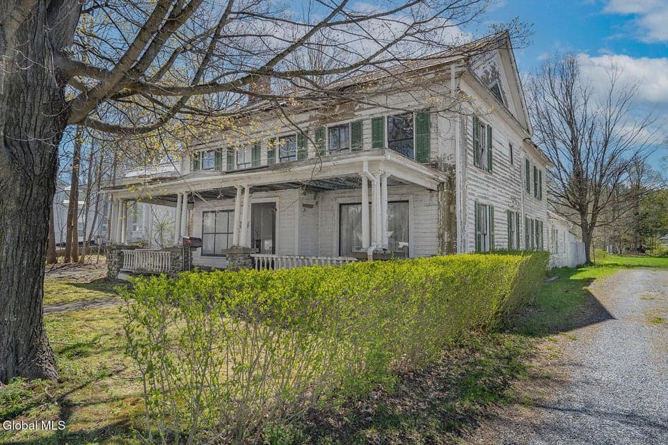 30 E Main Street, photo 4
