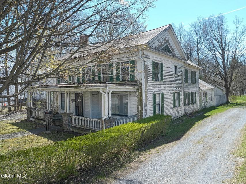 30 E Main Street
