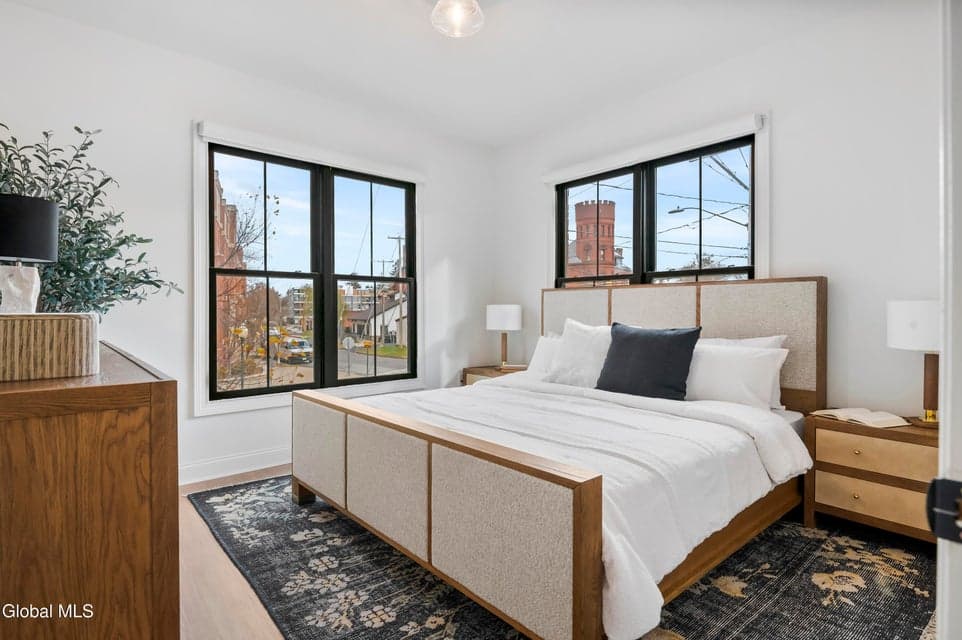 30 Lake Avenue, photo 4