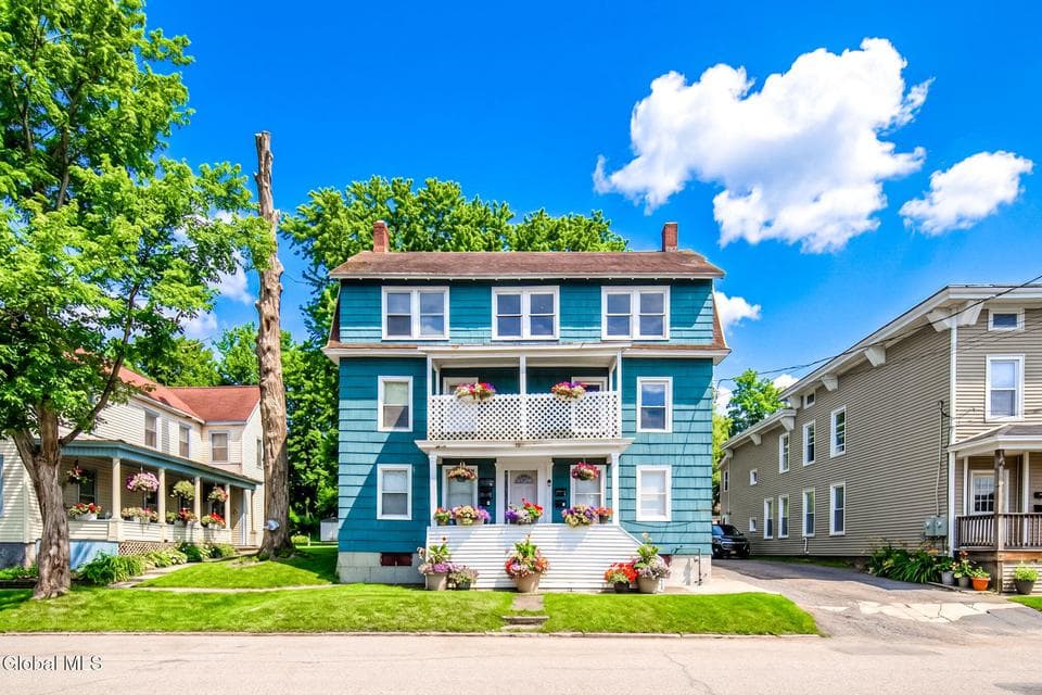 12 Hoosac Street, photo 1