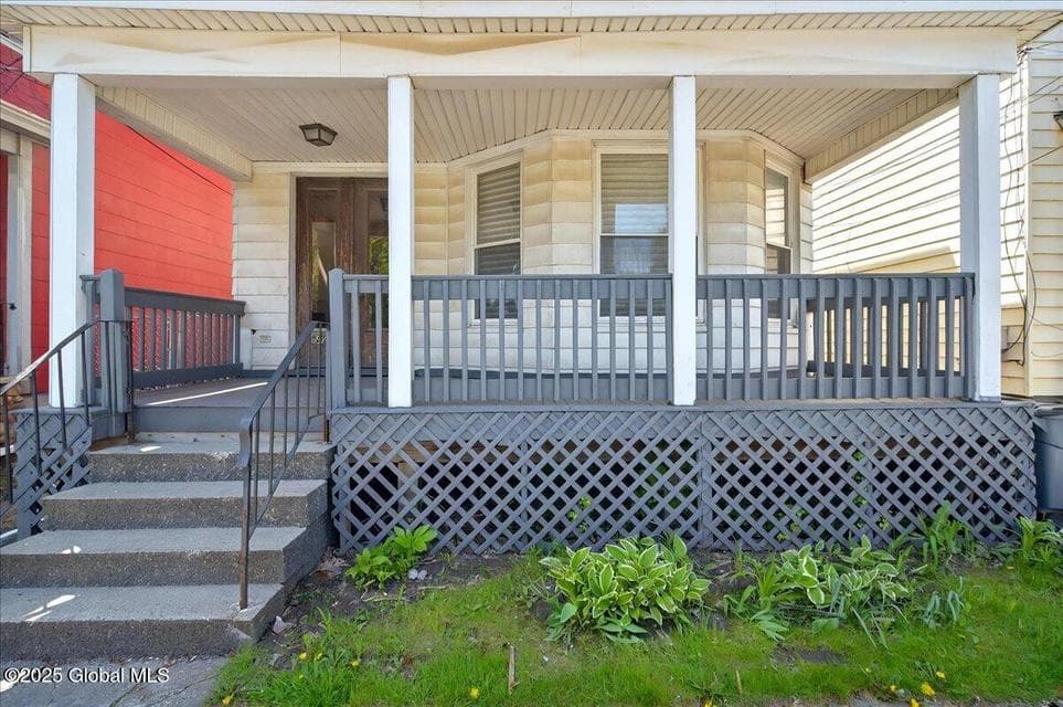 272 Morton Avenue, photo 4