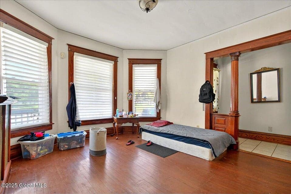 272 Morton Avenue, photo 5