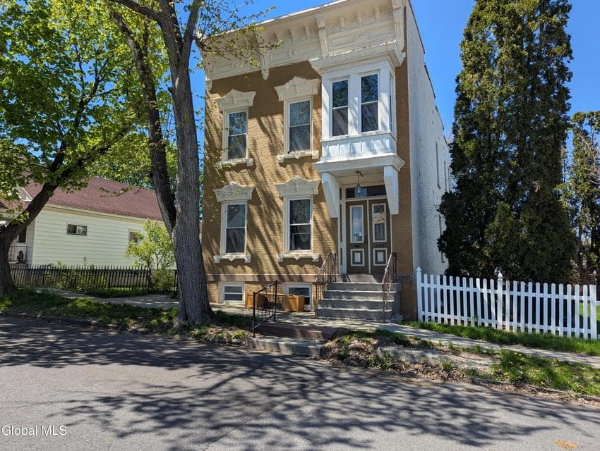 1153 7th Avenue, Watervliet, NY 12189