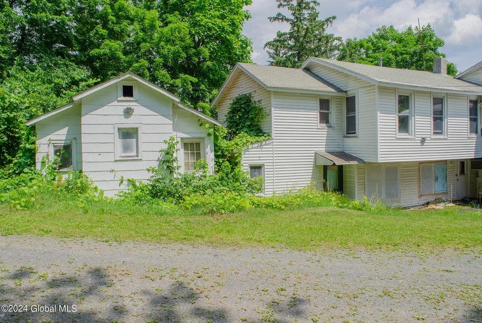 1620 Columbia Turnpike, photo 3
