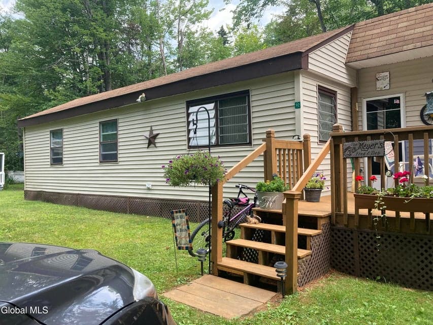 241 Old Piseco Road, photo 1