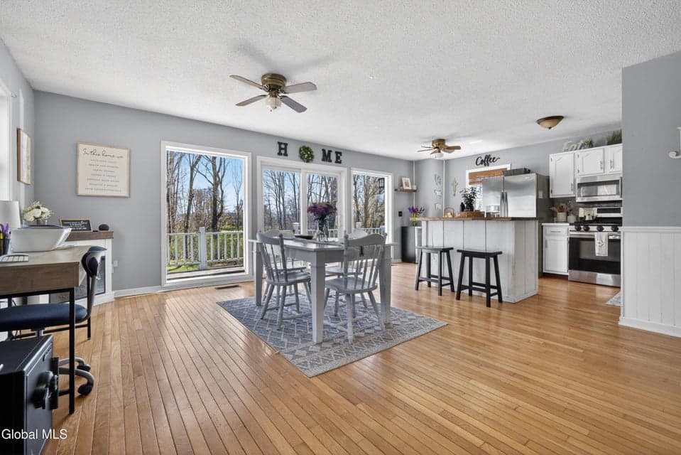 47 Halterman Road, photo 3