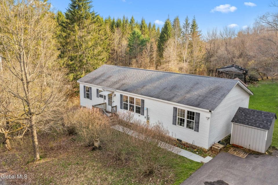 319 Tower Road, photo 2