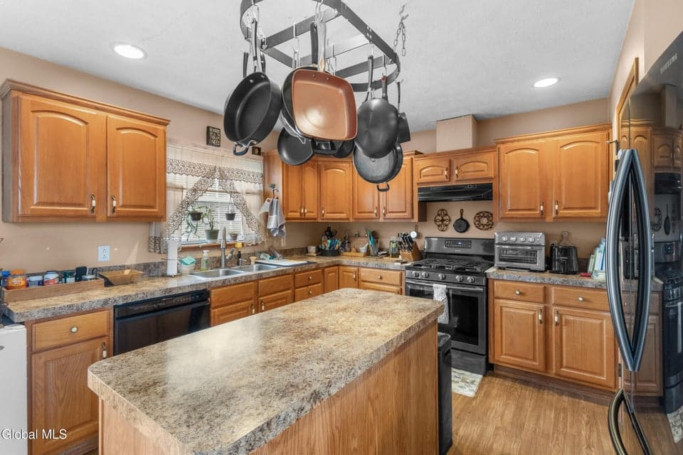 319 Tower Road, photo 5