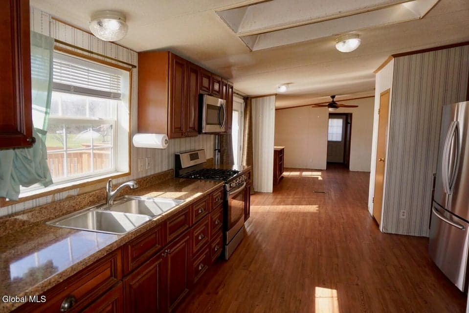 201 Reed Hill Road, photo 4