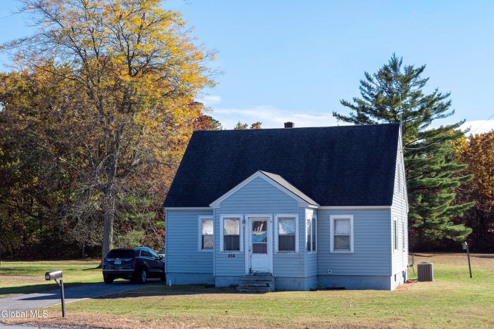 414 Reynolds Road, photo 1