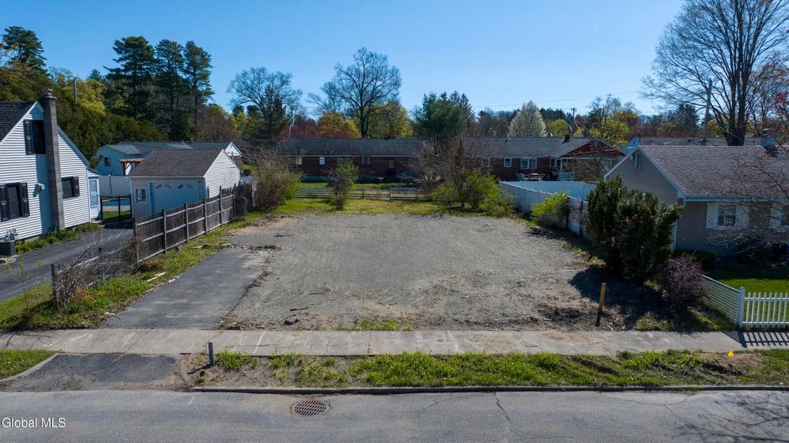 7 Schuyler Drive, photo 5