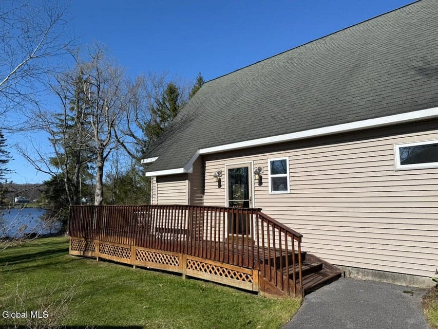 536 S Shore Road, photo 3