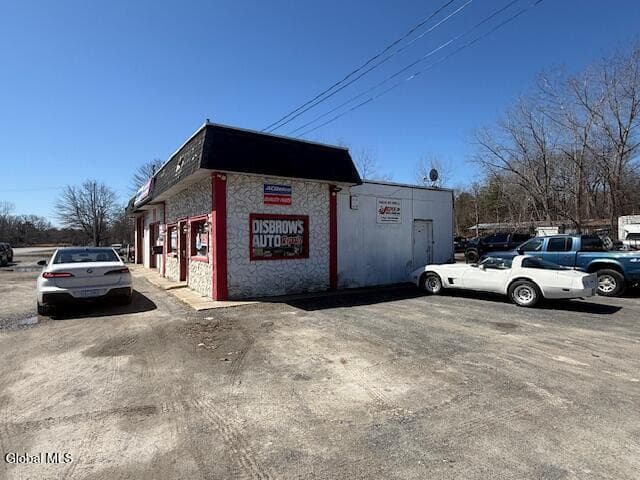 2349 NY-50, photo 4