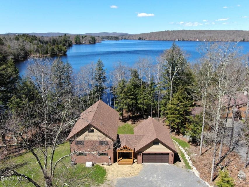301 S Shore Road Peck, photo 1