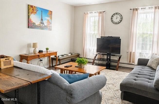 677 Pawling Avenue, photo 4