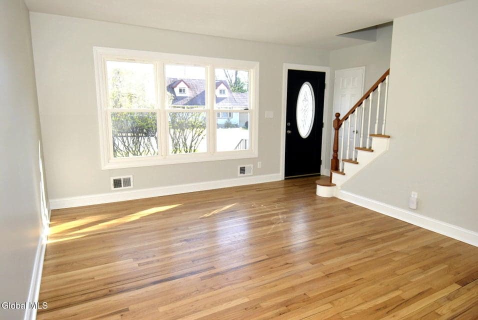 10 Bridle Path, photo 3
