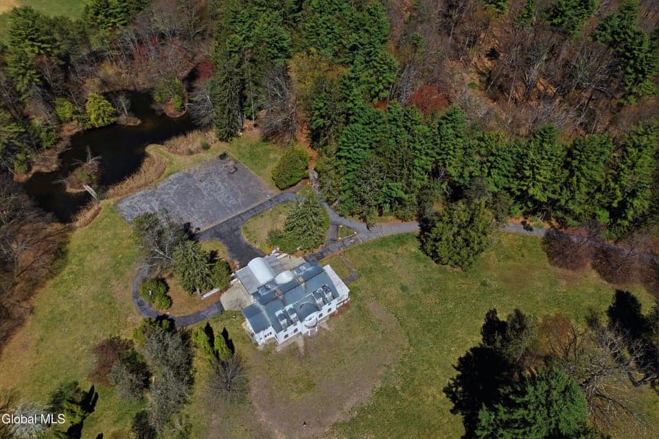 2255 Ballston Avenue, Saratoga Springs, NY 12866