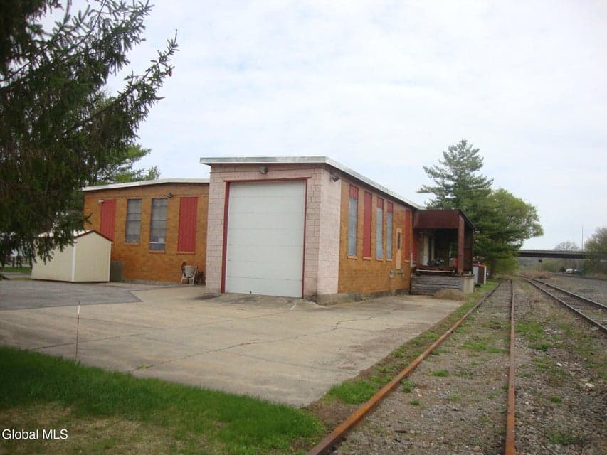 27 Sanders Street, photo 2