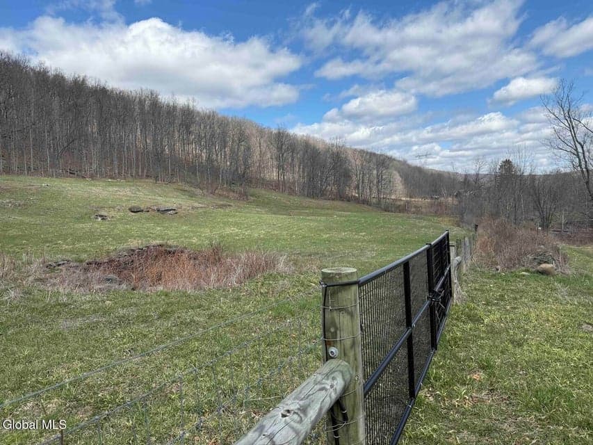 L25 Brand Hollow Road, photo 3