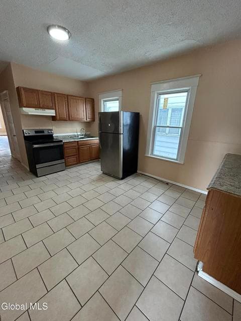 1075 Pleasant Street, Schenectady, NY, photo 3