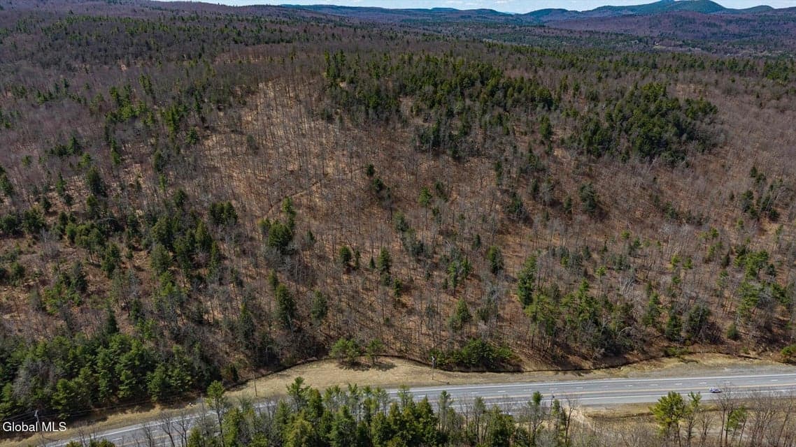 L37 NY-74, Ticonderoga, NY 12883