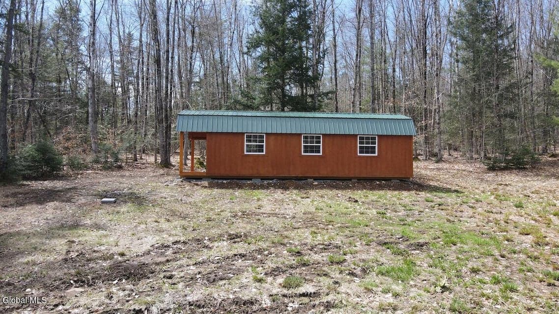 235 Barlow Road, photo 3