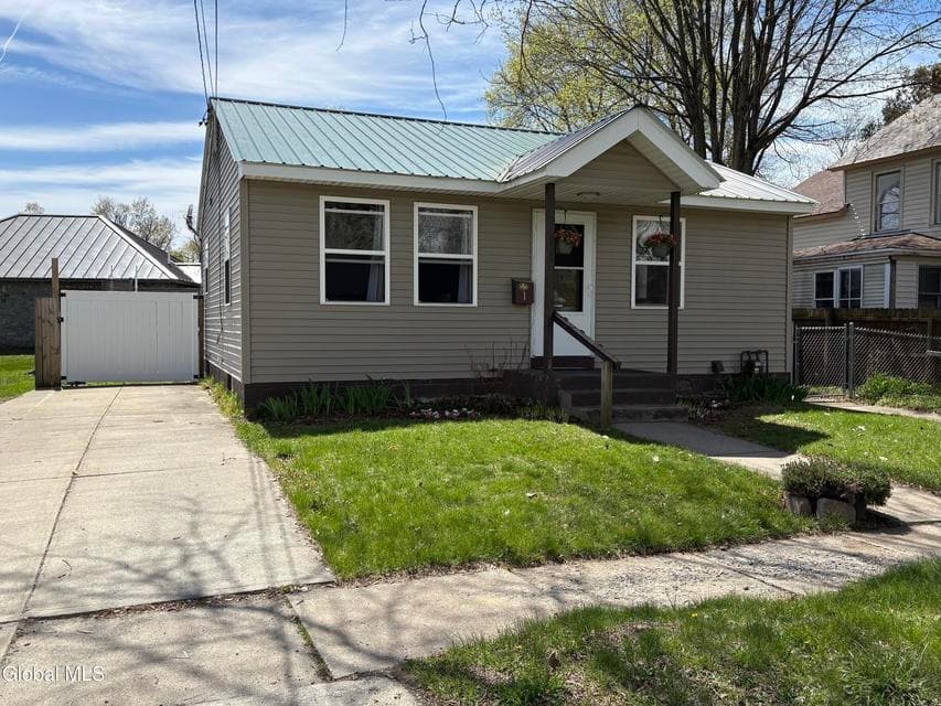 1 La Barge Street, Hudson Falls, NY 12839
