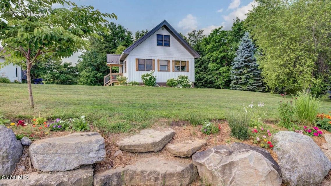 231 Sanders Road, photo 2