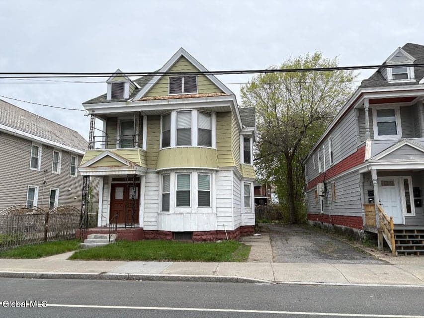 1723 Broadway, photo 1