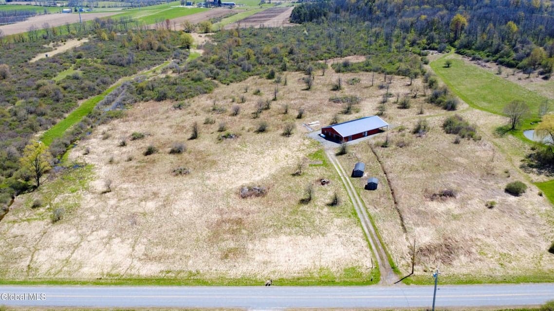 557 Old Sharon Road, photo 1